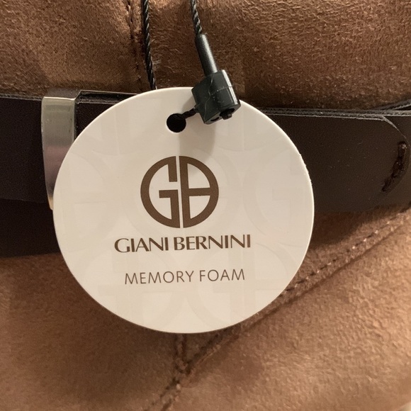 Giani Bernini Faux Suede Ankle Booties size 6M new with box, gorgeous! - Picture 9 of 10